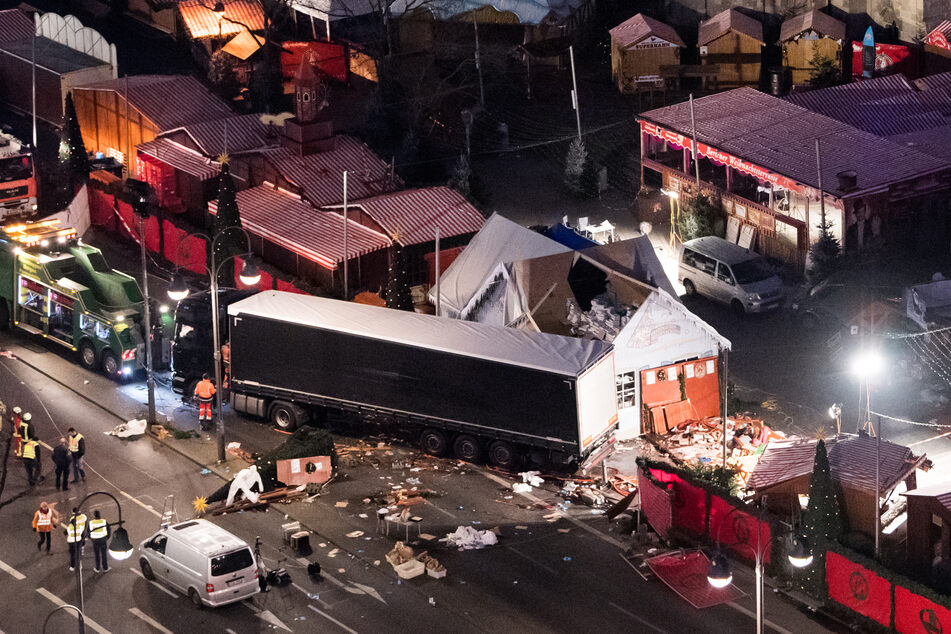Am 19. Dezember 2016 raste Anis Amri in den Weihnachtsmarkt auf dem Berliner Breitscheidplatz.