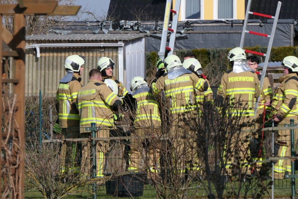 Leipzig: Einsatz im Landkreis Leipzig: Mann aus neun Meter tiefem Brunnen gerettet