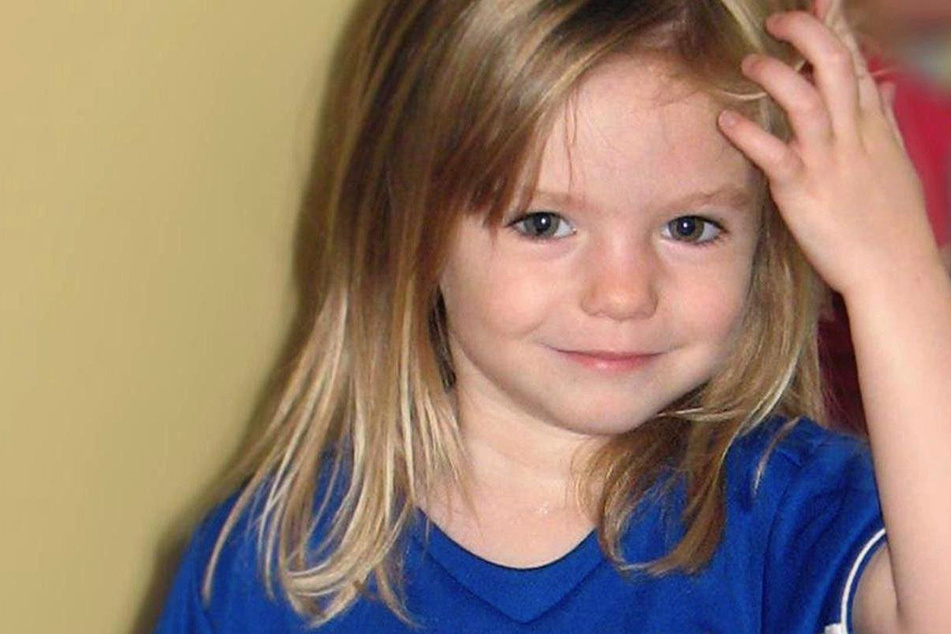 Die Britin Madeleine McCann lächelt auf einem undatierten Kinderfoto vor ihrem Verschwinden vor 13 Jahren.