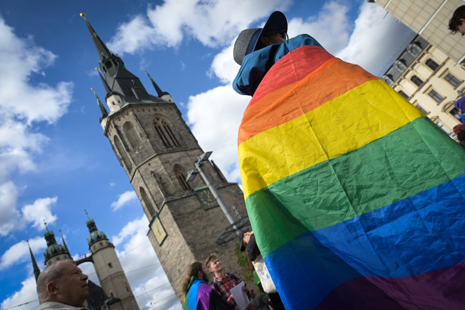 3000 Menschen feierten am Samstag den Christopher Street Day in Halle.