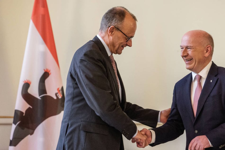 "Gillamoos"-Kanzler Merz auf Kuschelkurs beim Antrittsbesuch in Berlin