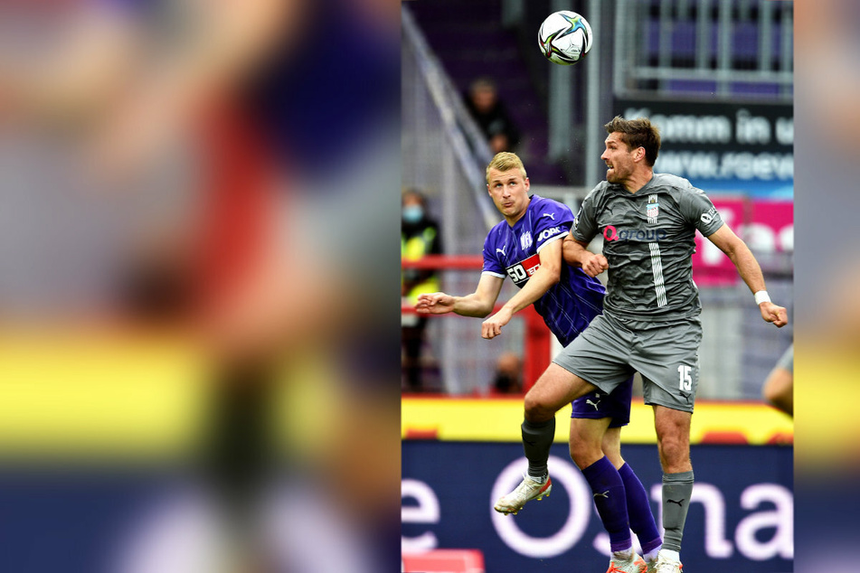 Ronny König (38, r.) setzt sich in Osnabrück gegen Lukas Gugganig durch. Er erzielte den Siegtreffer beim VfL.