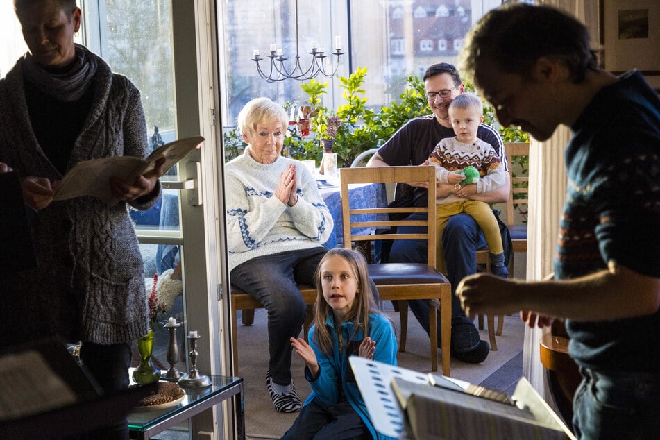 Selbst auf der Loggia wurde das Konzert begeistert verfolgt.