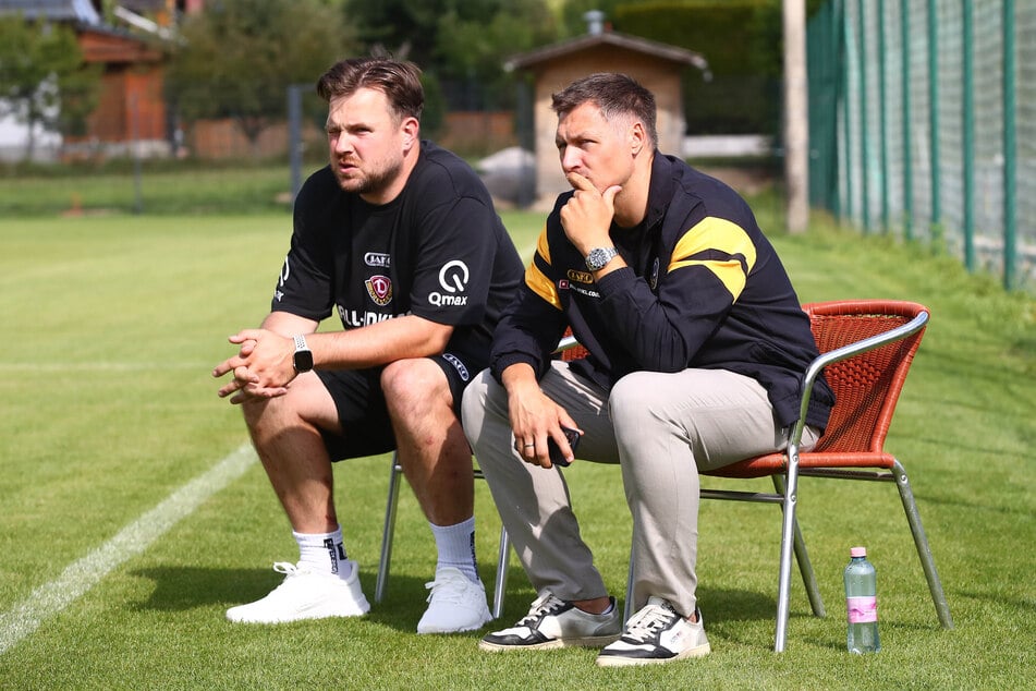 Kaderplaner Stephan Engels (35, l.) und Sportboss Sören Gonther (39) schauen auch live genau hin.