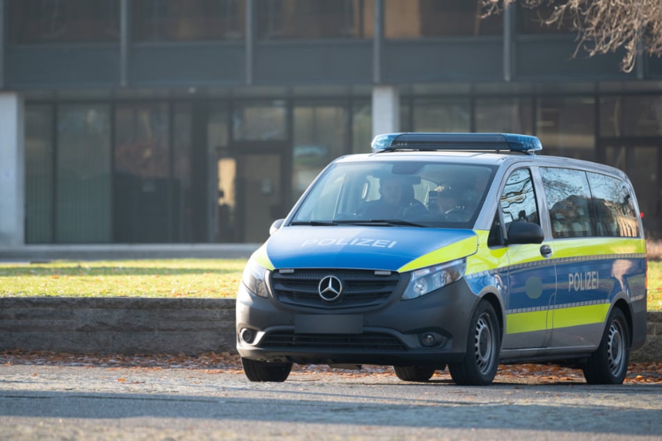 Die Polizei lieferte sich eine Verfolgungsjagd. (Symbolbild)