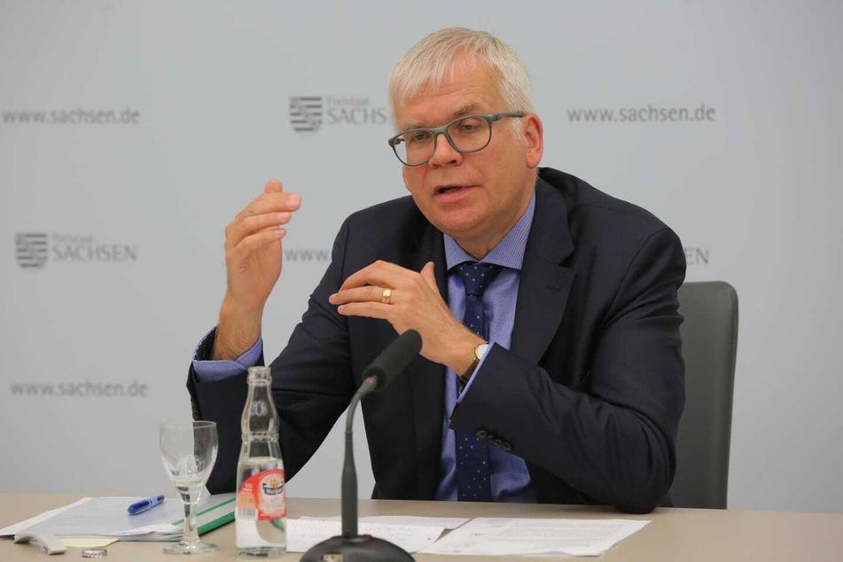 Hartmut Vorjohann, seit Dezember 2019 ist er der Staatsminister der Finanzen des Freistaates Sachsen. Vorjohann war ebenfalls Teil der Klausurtagung und will das Vorhaben unterstützen.