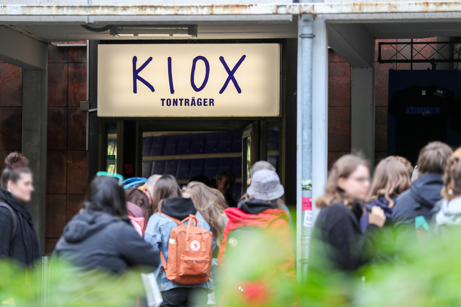 Im Oktober 2019 eröffnete Kummer seinen Plattenladen "KIOX" für drei Tage. Hunderte Fans aus ganz Deutschland kamen dafür nach Chemnitz.