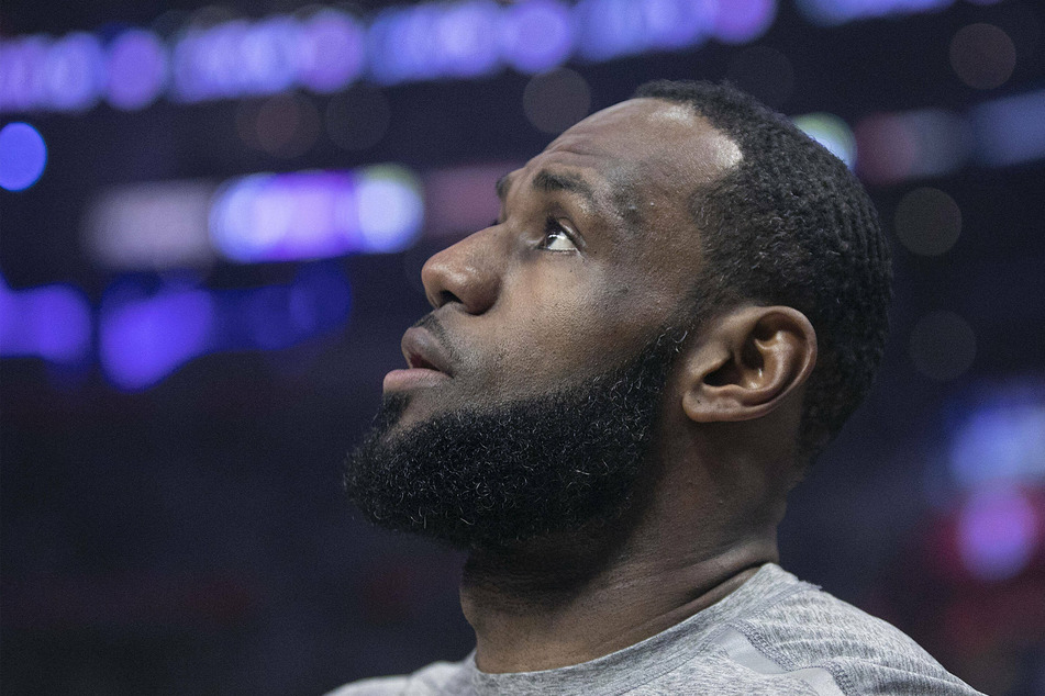 LeBron James tweeted a photo of the cop at the scene of the Columbus police shooting, along with the words "YOU'RE NEXT."