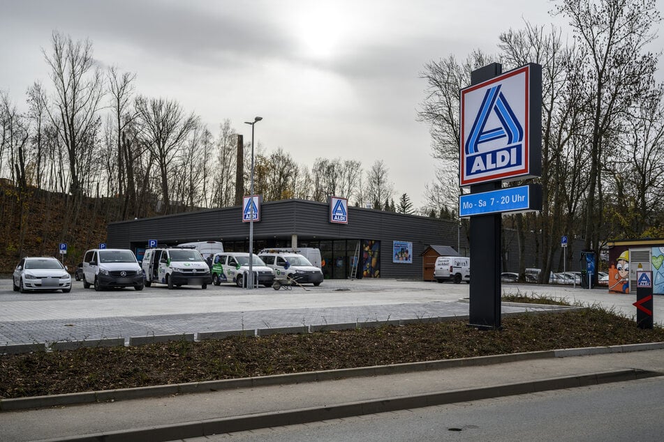 An der Bornaer Straße in Chemnitz öffnet die ALDI-Filiale nach Umbauarbeiten wieder.