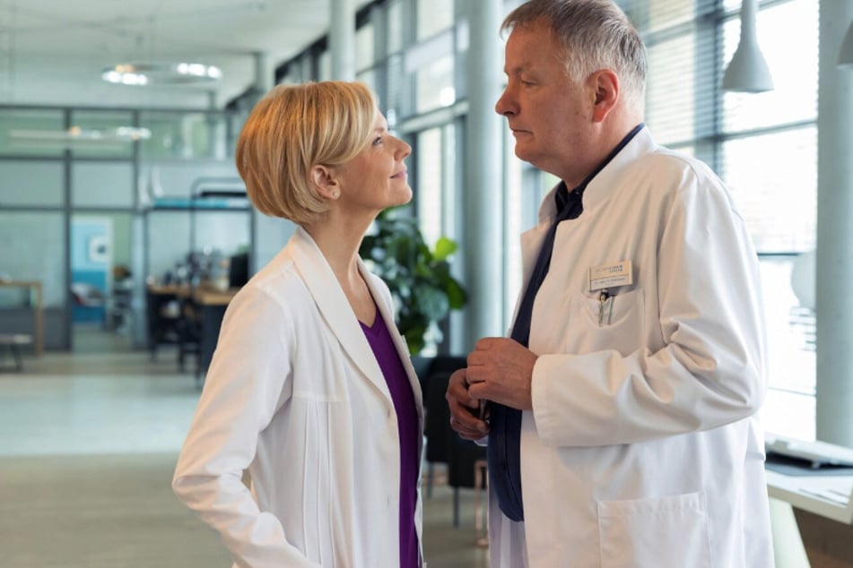 Die Ärzte aus der Sachsenklinik haben Pause. Erst am 23. Januar wird eine neue Episode von "In aller Freundschaft" im TV gezeigt.