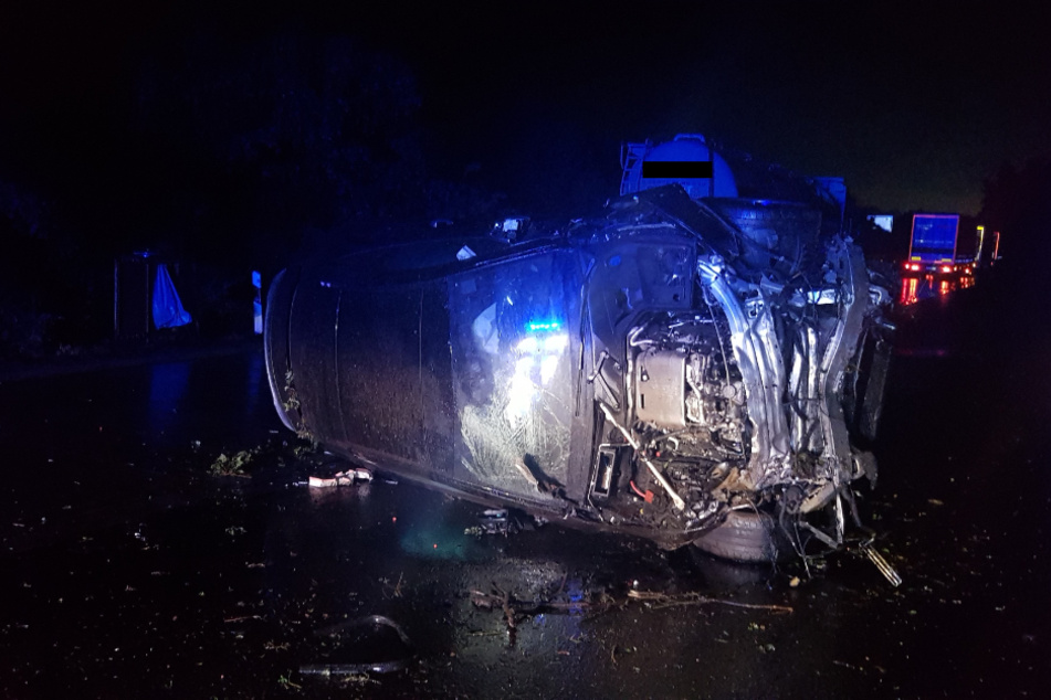 Bei Regen gerast? Autofahrer nach Aquaplaning auf A2 schwer verletzt