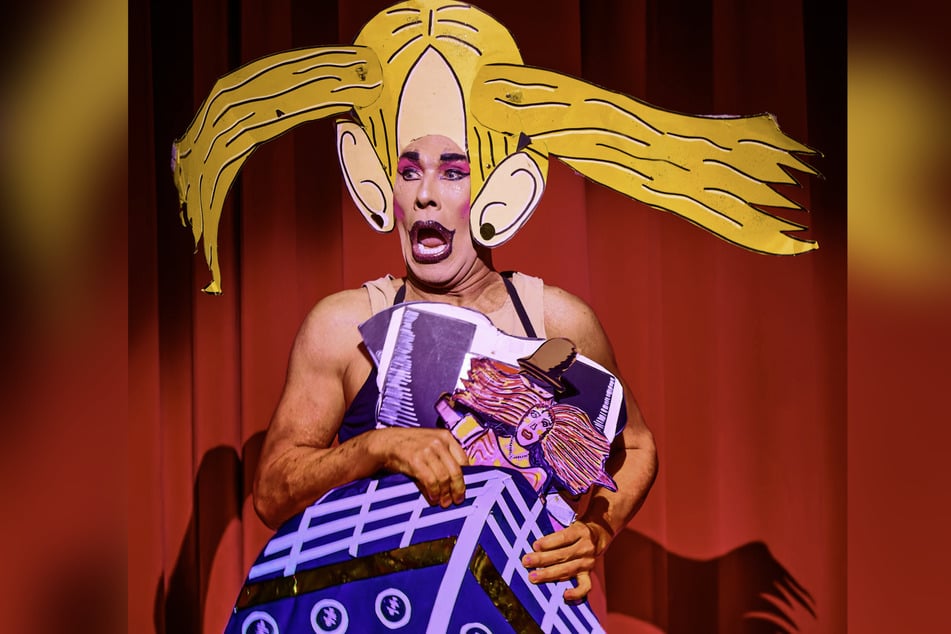 "Paperman" Steve holte Superstars aus Papier auf die Bühne.