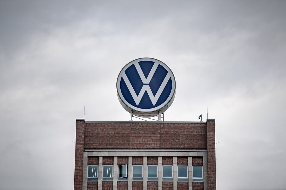 VW in Wolfsburg – hier befindet sich die Verwaltung von Volkswagen (Foto: Sina Schuldt/dpa).
