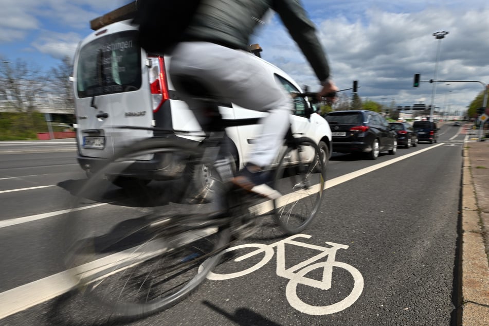 In Köln sollen ab Juli 2025 zahlreiche neue Fahrradwege entstehen. (Symbolbild)