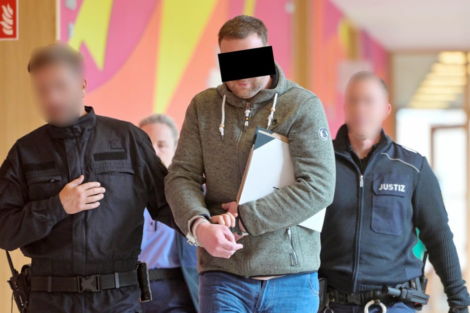 Dauer-Stalker Mario R. (42) muss für längere Zeit hinter Gitter.