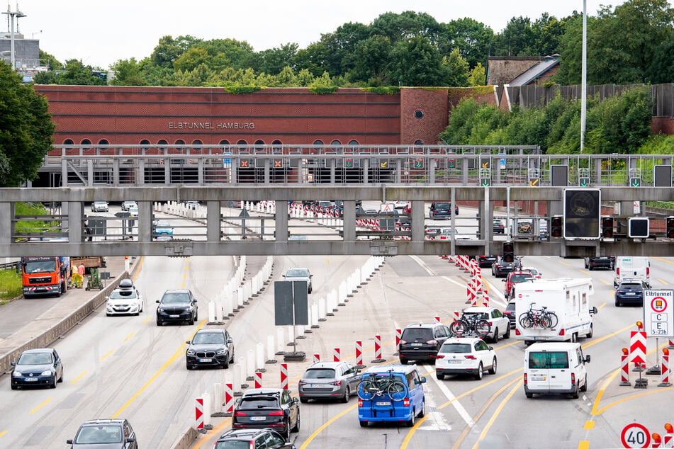 Die A7 Richtung Süden und der Elbtunnel werden zwischen den Anschlussstellen Hamburg-Stellingen und Hamburg-Heimfeld am Wochenende gesperrt. (Archivfoto)