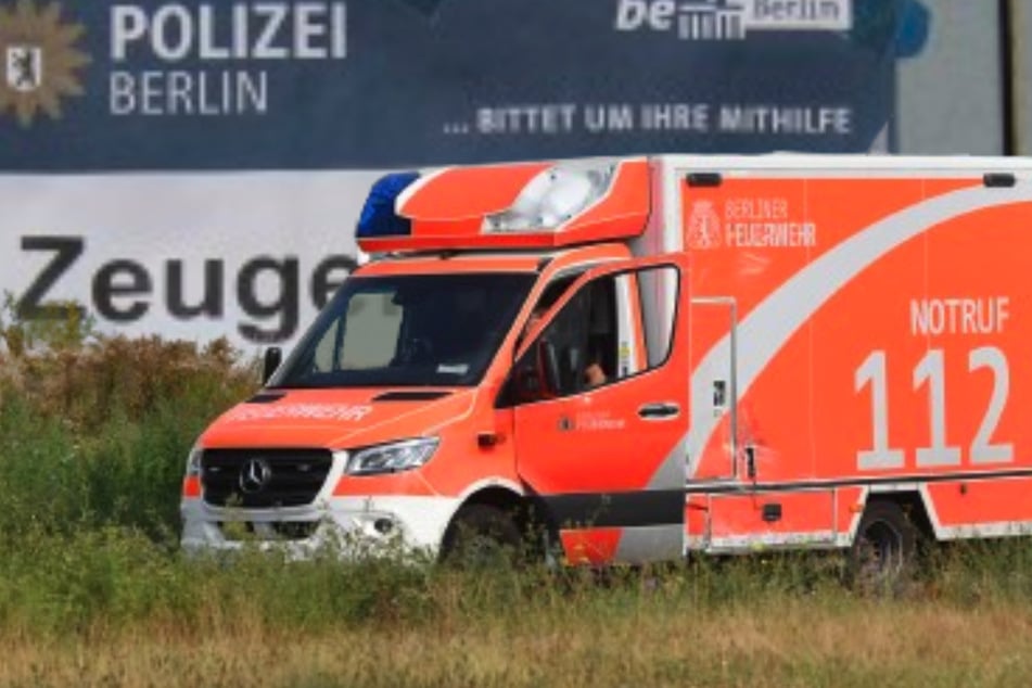 Die Polizei sucht nach Zeugen, die den Unfall am gestrigen Montag im Berliner Ortsteil Kaulsdorf beobachtet haben, bei dem eine 13-Jährige lebensgefährlich verletzt wurde. (Symbolbild)