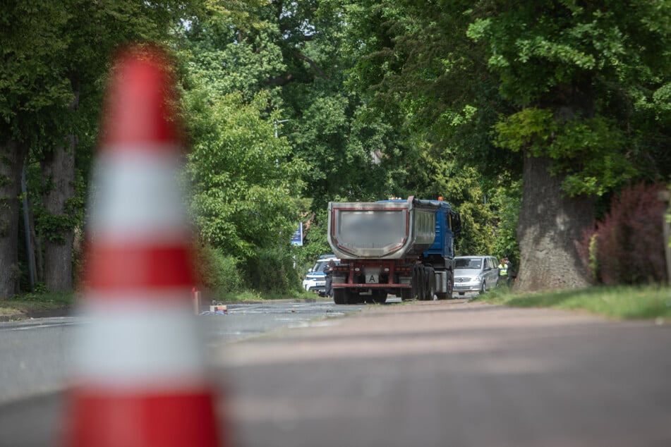 Der Lastwagen hat ein 18 Monate altes Mädchen erfasst.