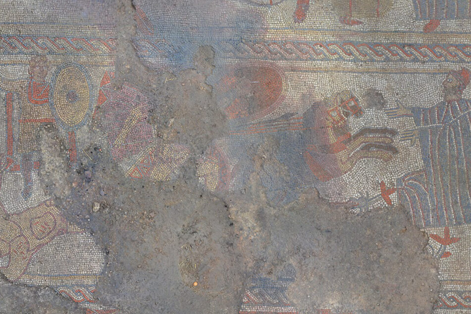 Dieses Foto zeigt das römische Mosaik, das einzigartig in Großbritannien ist und eine der berühmtesten Schlachten des Trojanischen Krieges darstellt.