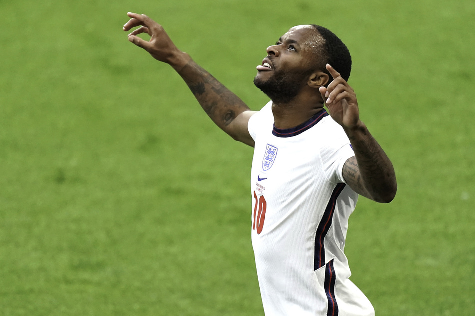 Der englische Jubel ist groß: Raheem Sterling (Bild) steht stellvertretend für den EM-Formanstieg der "Three Lions".