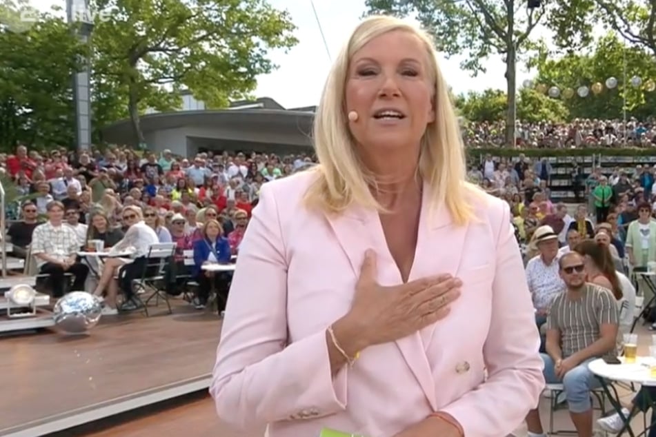 Andrea "Kiwi" Kiewel (60) begann ihre Sendung mit liebevollen Worten an Stefan Mross.