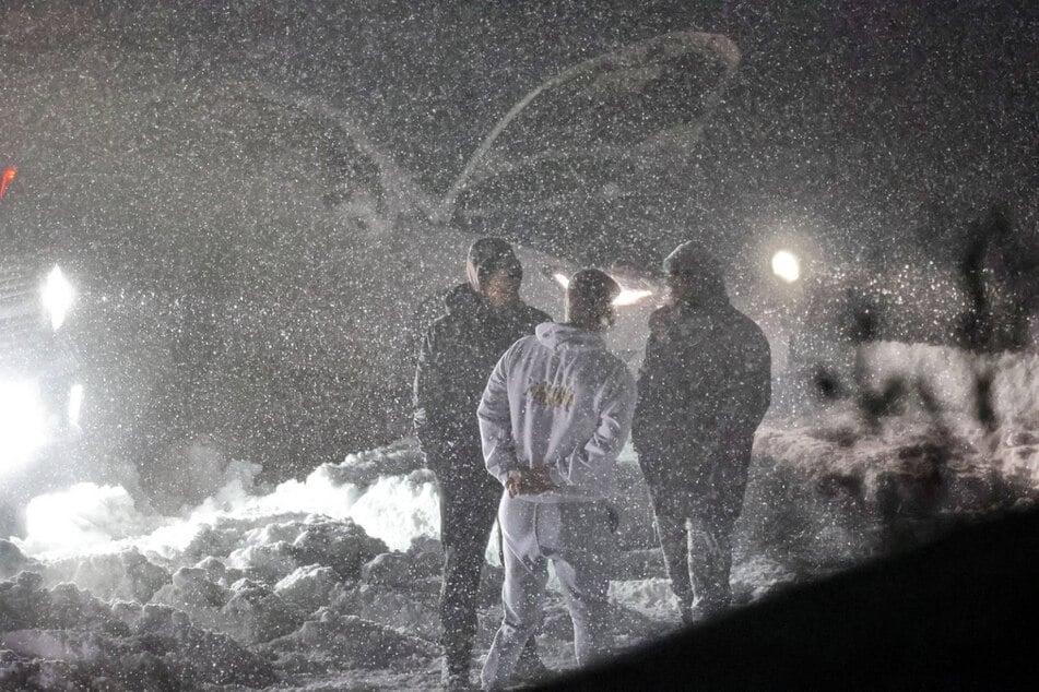 Ein Kleinwagen hielt den Schleuderfahrten auf Dauer nicht stand und blieb liegen.