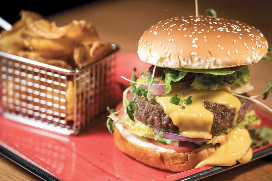 Ein echtes Highlight auf der Speisekarte ist der Wasserbüffel-Burger.