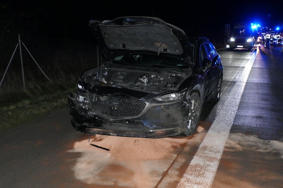 Zwei Autos krachten ineinander.