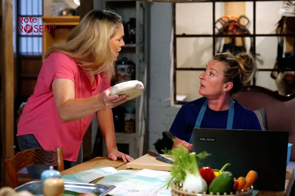 Rote Rosen: "Rote Rosen": Carla und Britta geraten in einen heftigen Streit - das ist Grund
