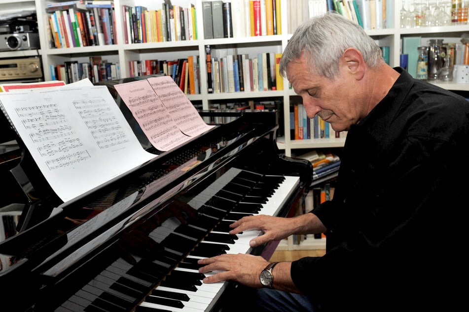 Konstantin Wecker am Klavier - ein Anblick, den es in Zukunft wohl nicht mehr geben wird.