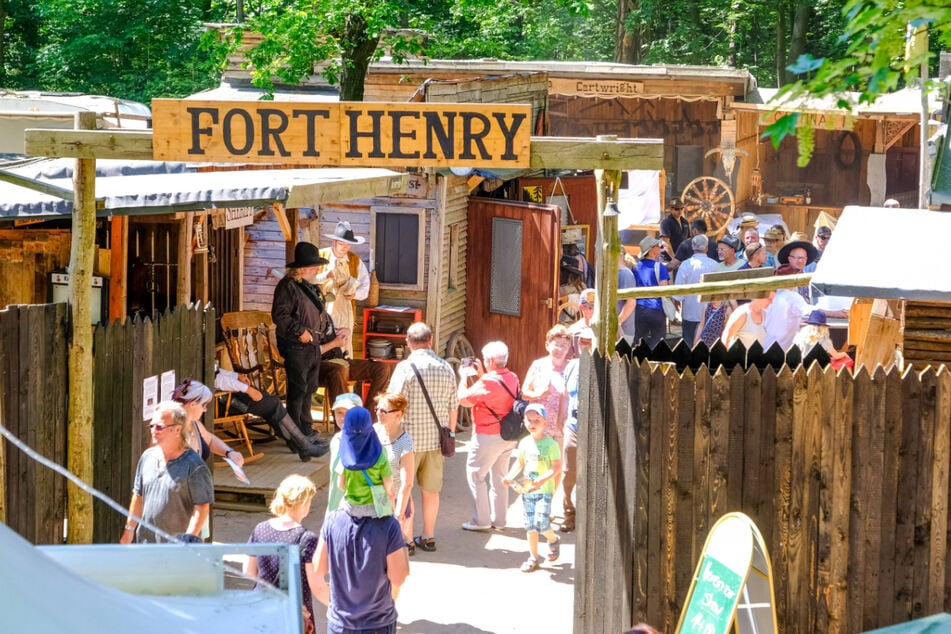 Das Fort Henry hat der Schützenverein Kötzschenbroda zur Goldgräberstadt ausgebaut.