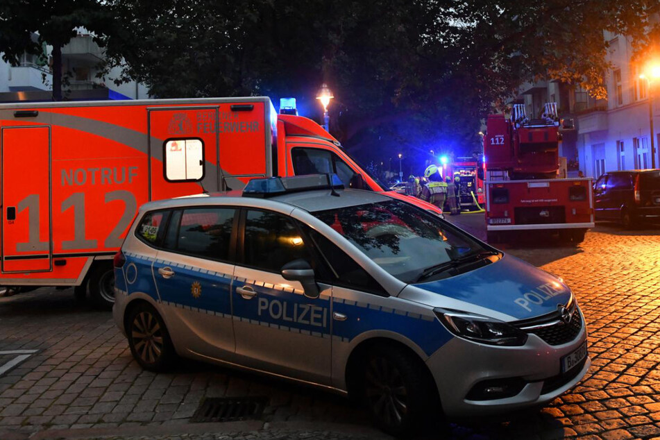 Berlin: 100 Feuerwehrleute im Einsatz: Mehrere Verletzte nach Brand im Seniorenheim