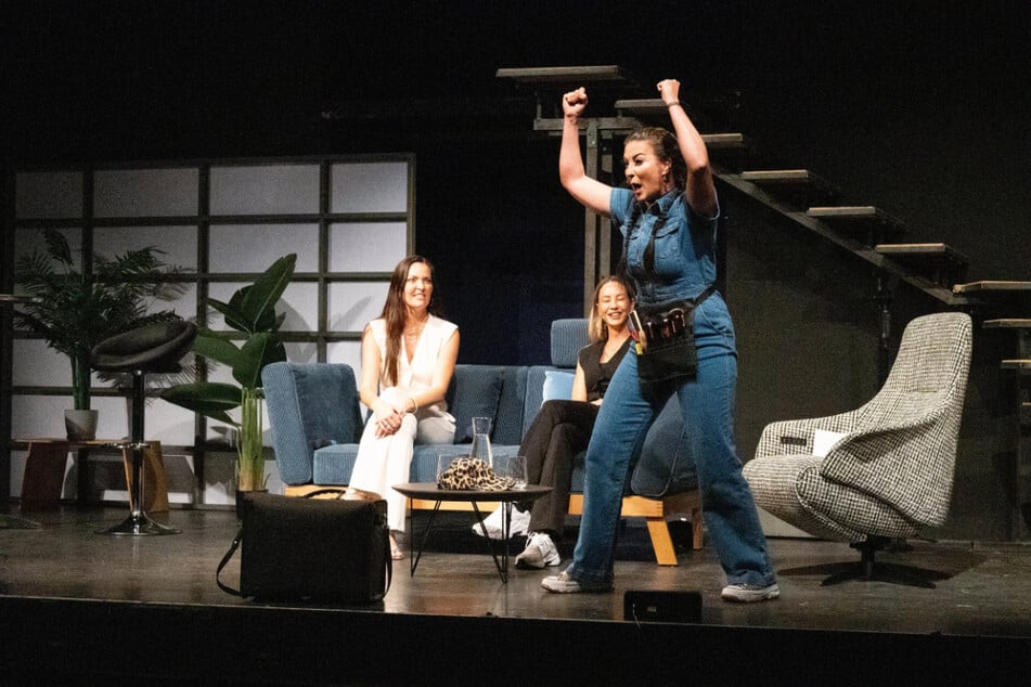 Im Comedy-Talk sind wechselnde Prominente zu Gast.