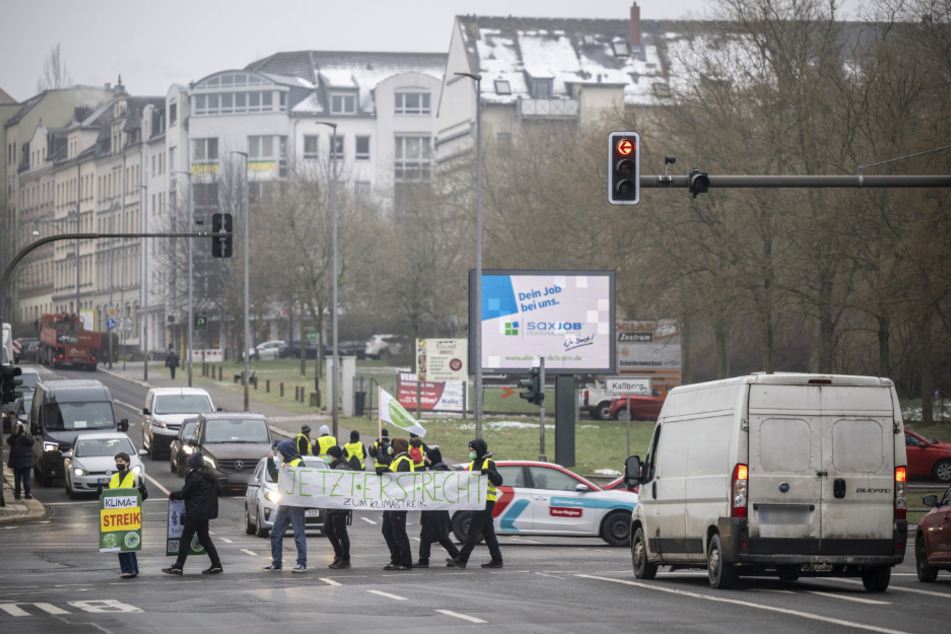 Bereits Anfang März kam es auf der Kreuzung Leipziger-/Limbacher Straße zu einem Protest.