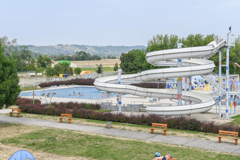 Das Cossebauder Bad ist, im Wechsel mit dem "Mocki", das beliebtestes Freibad der Stadt.