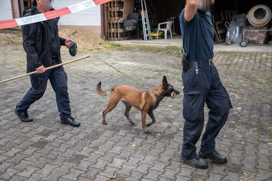 Bei der Auffindung der sterblichen Überreste der 55-Jährigen kamen auch Leichenspürhunde zum Einsatz.