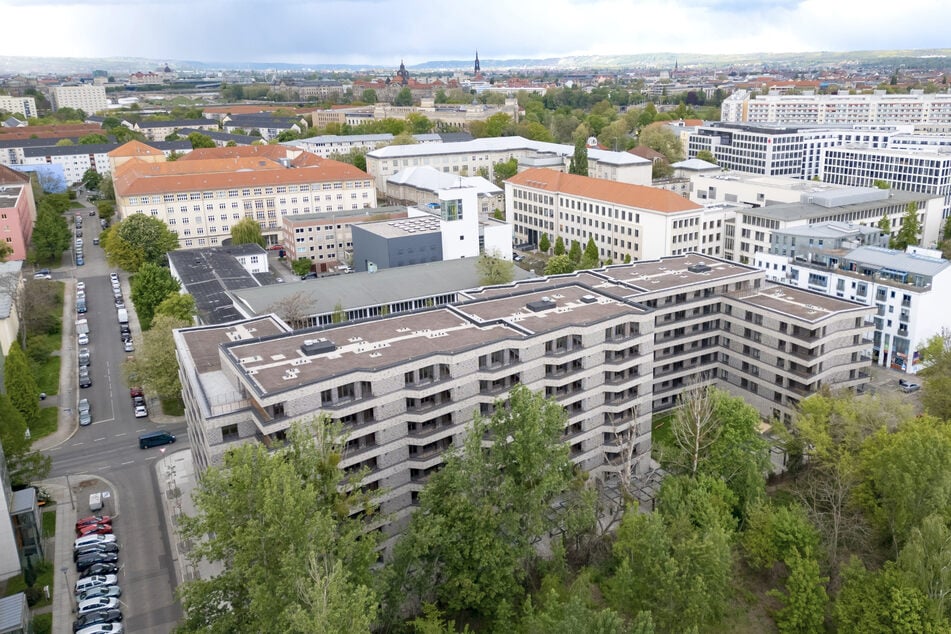 2024 vollendet: Das Neubauprojekt "Johannquartier" an der Dürerstraße in der Johannstadt wurde über den Projektentwickler "Quarterback Immobilien AG" realisiert, an dem Vonovia indirekt beteiligt ist. Rund 4000 Wohnungen aus dem Gesamtbestand sollen zudem noch verkauft werden.