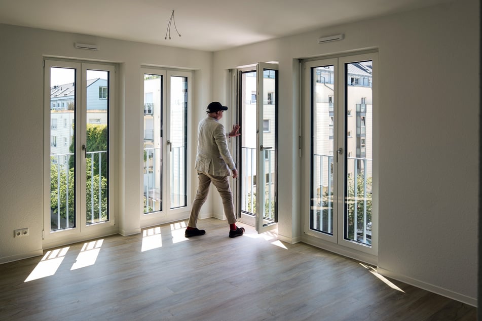 Die hohen Fenster lassen viel Licht in die Räume.