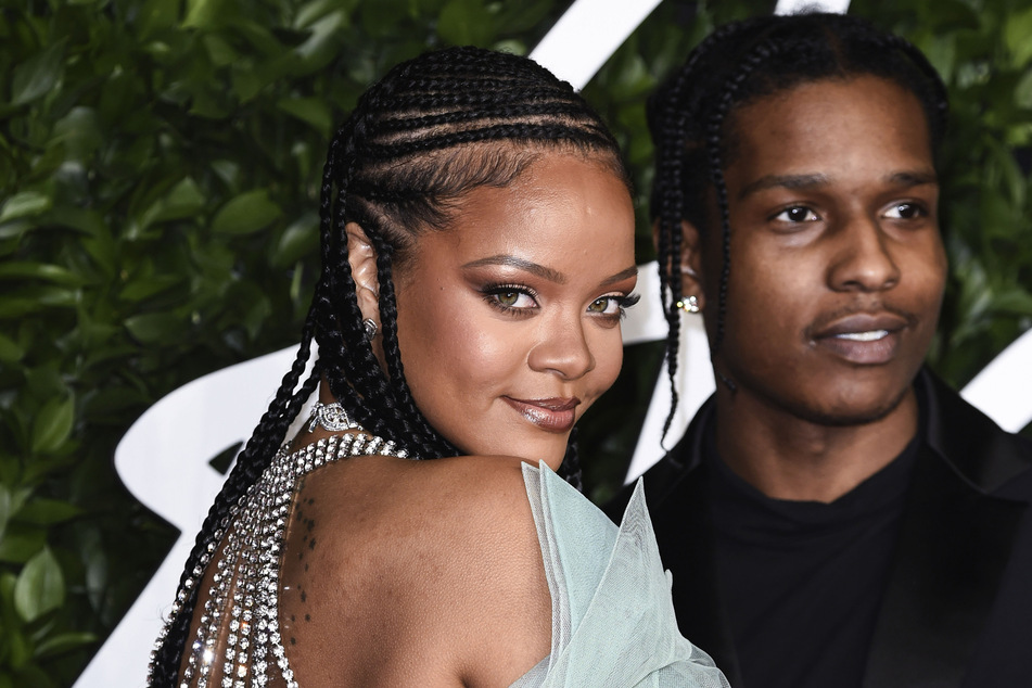 Rihanna (l) and A$AP Rocky (r) at the 2019 Fashion Awards ceremony at the Royal Albert Hall.
