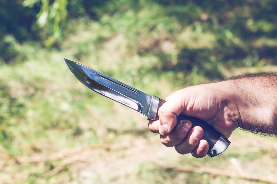 Die Vorwürfe wiegen schwer. Vor allem gegen den 33 Jahre alten Libyer, der mit einem Messer auf sein Opfer eingestochen haben soll. (Symbolbild)