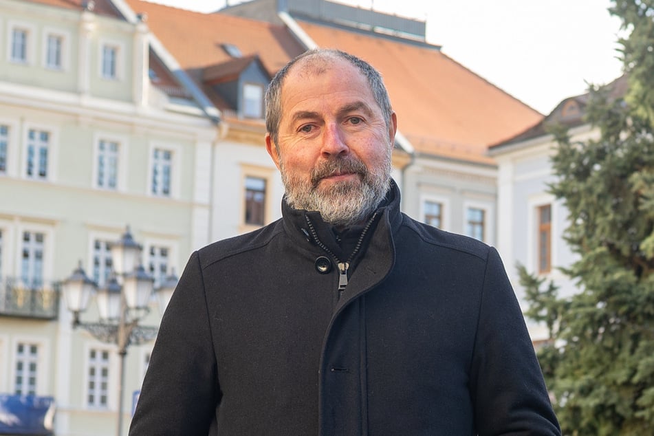 Oberbürgermeister Albrecht Gubsch (60) ärgert sich über den Einbruch.