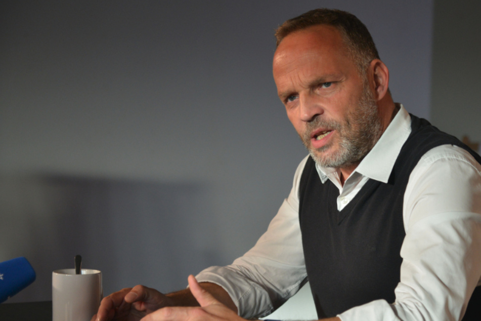Augustusburgs Oberbürgermeister Dirk Neubauer (48, SPD) spricht sich angesichts der alarmierenden Corona-Zahlen in Sachsen für den angekündigten harten Lockdown aus.