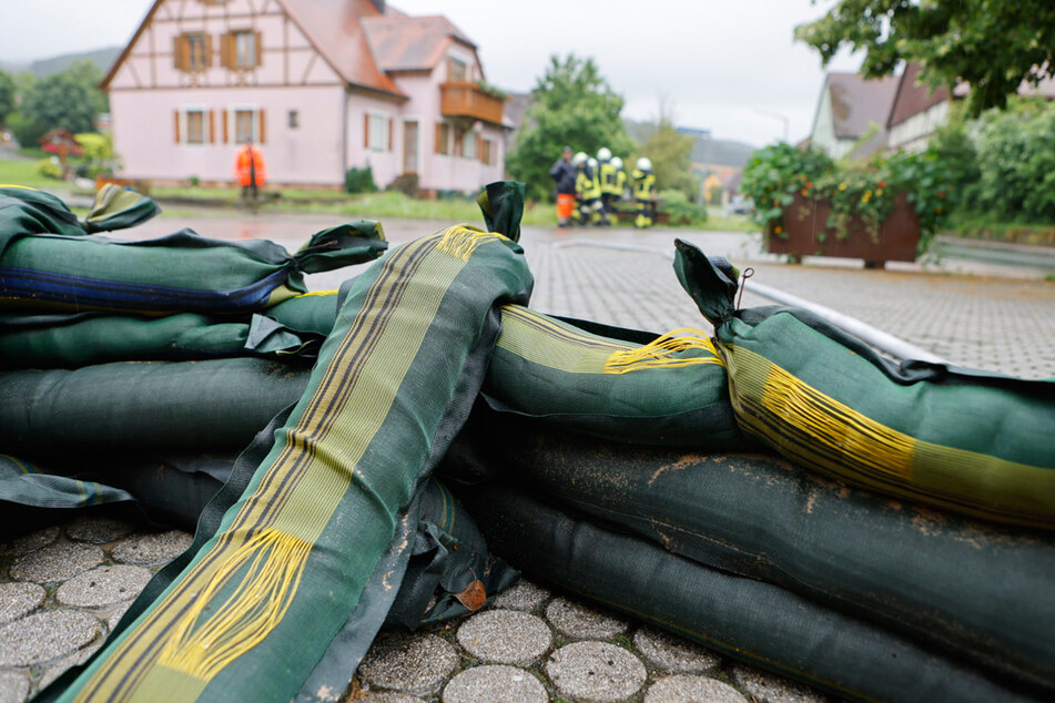 In Bayern ist die Gefahr vor Wassermassen nicht ganz vorbei. Die vergangene Nacht verlief jedoch entspannter als erwartet.