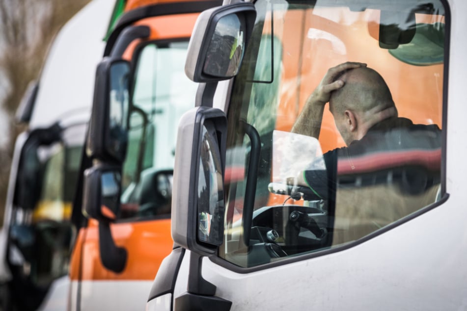 Ein 29 Jahre alter Lastwagen-Fahrer ist am Donnerstag mit 1,64 Promille auf der A14 erwischt worden. (Symbolbild)