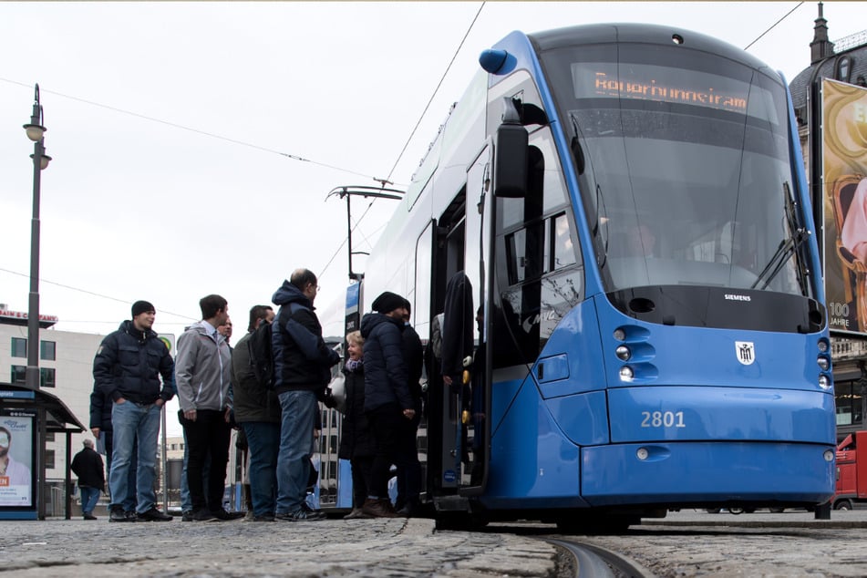 Einsteigen bitte: Bei der Münchner Verkehrsgesellschaft gelten ab Januar neue Tarife. (Symbolfoto)