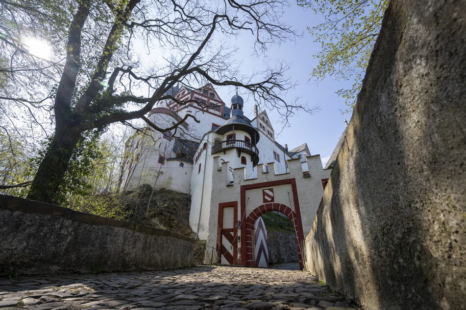 Auf Schloss Rochsburg kann man bei einer Führung mehr über die Wehranlagen und die Verteidigung der Anlage erfahren.