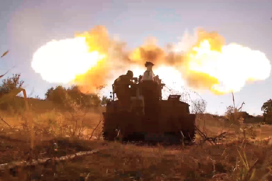 Das russische Verteidigungsministerium veröffentlichte Bilder seiner eigenen Soldaten im russisch-ukrainischen Grenzgebiet Kursk.