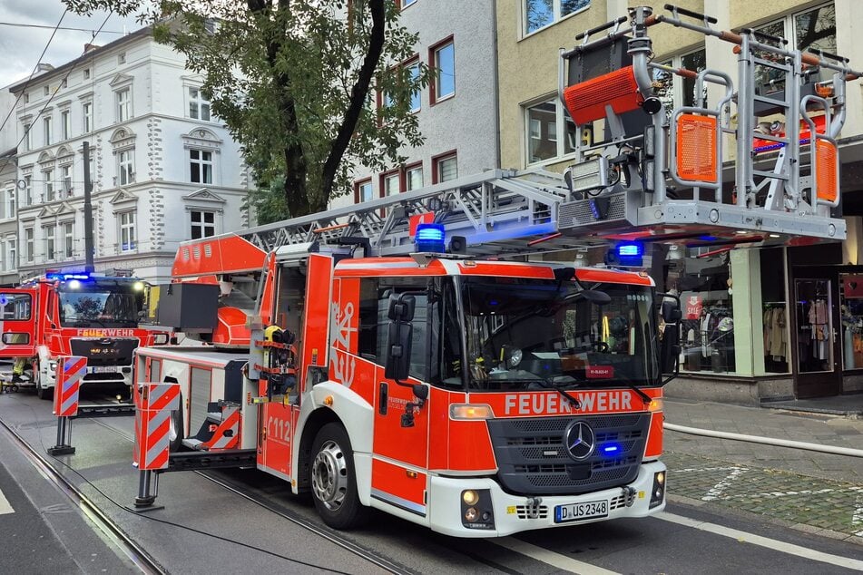 Der schnelle Einsatz der Feuerwehr verhinderte eine Ausbreitung des Feuers auf andere Wohnungen.