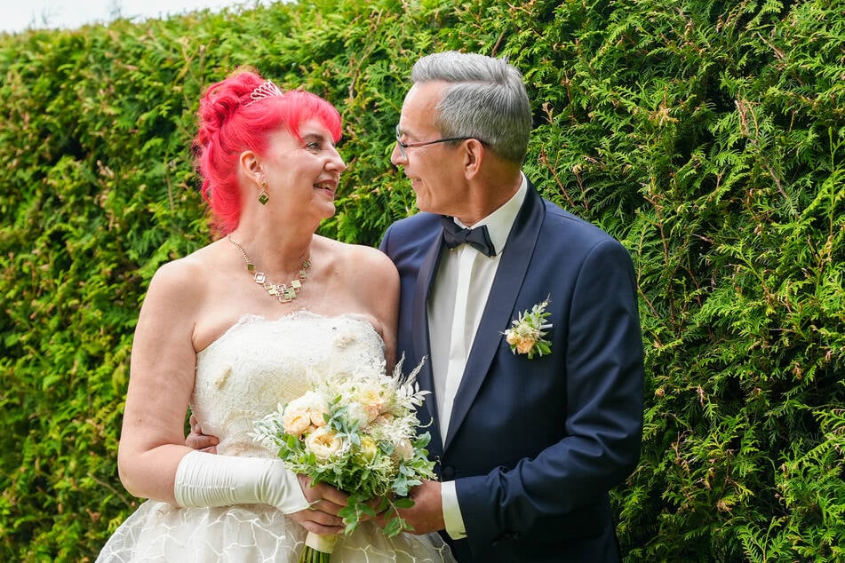 Daniela (58) und Gerd (60) aus Sachsen an ihrem großen Tag.