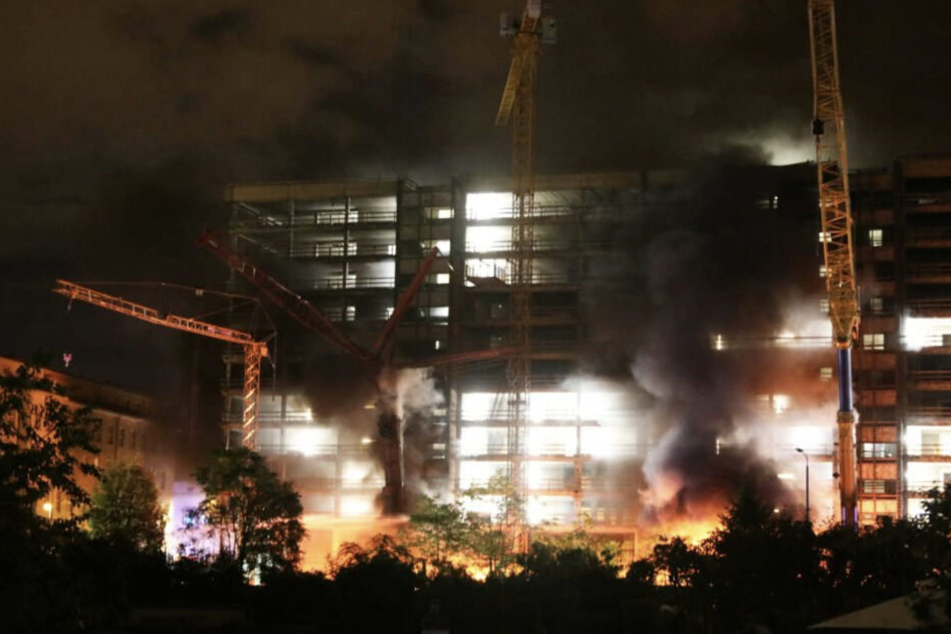 Im Herbst 2019 setzten Linksextremisten eine Großbaustelle im Leipziger Osten in Brand. (Archiv)